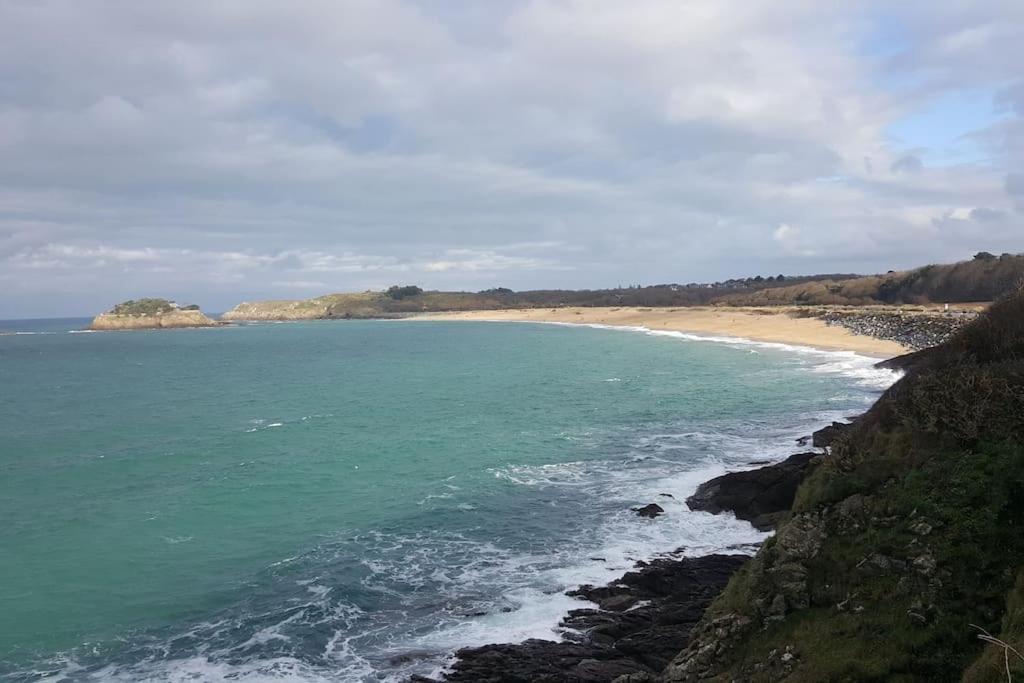 A 30m De La Du Sillon. Saint-Malo